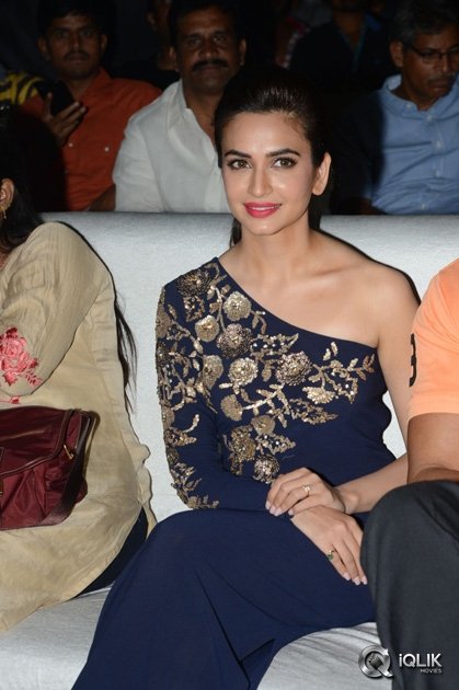 Kriti-Kharbanda-at-Bruce-Lee-Movie-Audio-Launch